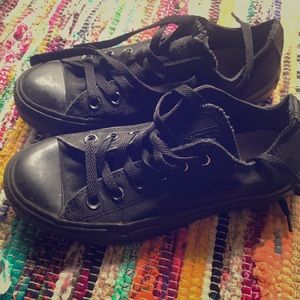 Black converse